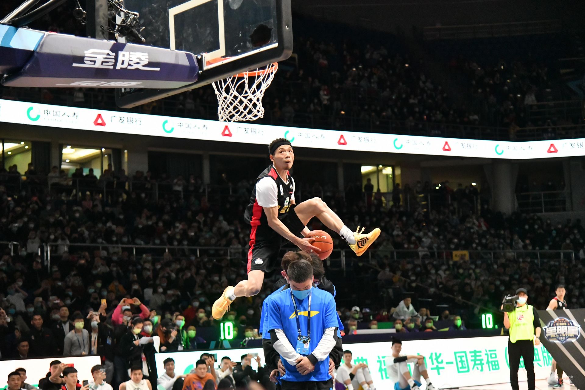 洲杯前后经 洲杯前后经