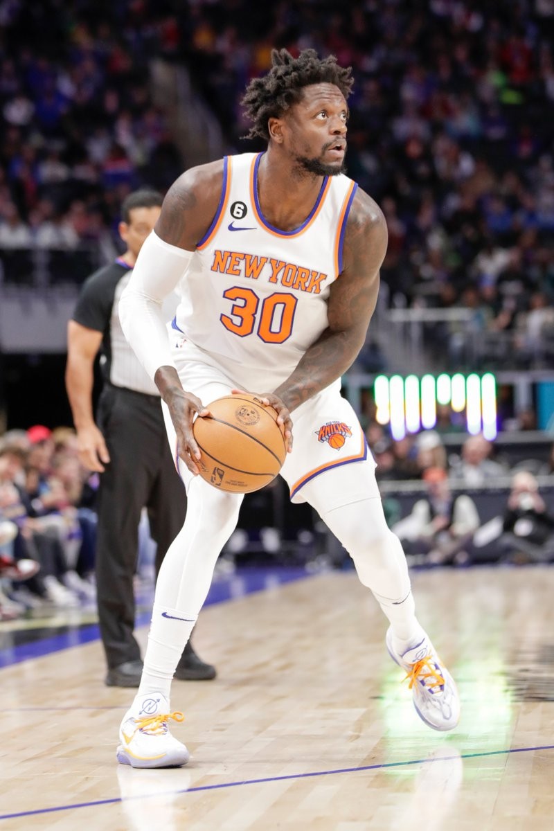 的湖四崩 的湖四崩