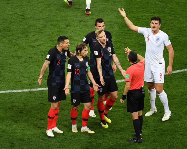 斯基拉：拜仁正与萨内商谈续约，也有英超俱乐部正在关注他