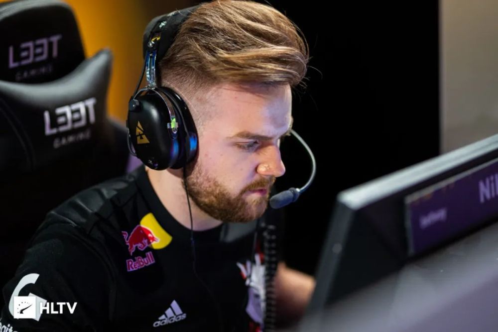 数据积累深 数据积累深